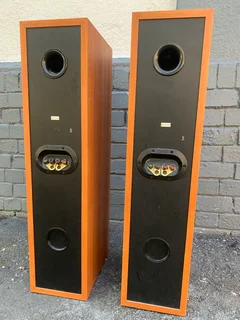 Mission m33i speakers in excellent condition for only R2000 not negotiable and no scammers please