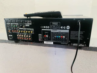 Onkyo HT-R558 amplifier with USB, HDMI and remote control working  for only R2,950 not negotiable