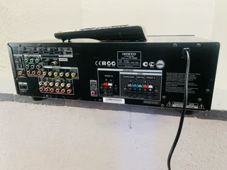 Onkyo HT-R558 amplifier with USB, HDMI and remote control working  for only R2,950 not negotiable