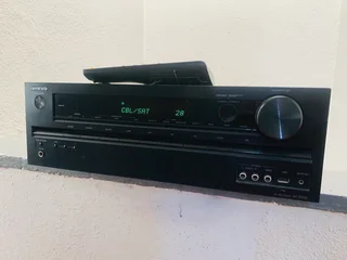 Onkyo HT-R558 amplifier with USB, HDMI and remote control working  for only R2,950 not negotiable