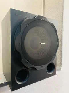 Piooner powerfull active subwoofer working 100% for only R2,250 not negotiable and no scammers pleas