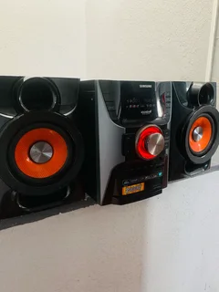 Samsung GIGA sound system with Bluetooth device, USB, aux, 5DVD changer, tape. Radio and more