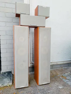 Sony speakers 180w 8omhs with surround speakers in excellent condition R1,450 not negotiable