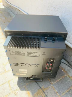 Sony 12 inch active subwoofer working 100% for only R2000 not negotiable and no scammers please