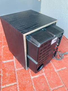 Sony active subwoofer in excellent working condition for only R1,250 not negotiable and no scammers