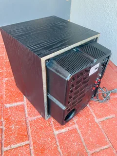 Sony active subwoofer in excellent working condition for only R1,250 not negotiable and no scammers