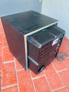 Sony active subwoofer in excellent working condition for only R1,250 not negotiable and no scammers