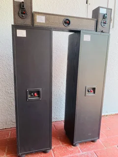 Sony speakers in excellent condition for only R1,300 not negotiable and no scammers please