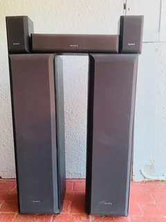 Sony speakers in excellent condition for only R1,300 not negotiable and no scammers please