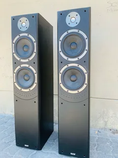 Bowers and winkins DM309 speakers working 100% R3250 not negotiable and no scammers please