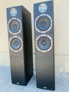 Bowers and winkins DM309 speakers working 100% R3250 not negotiable and no scammers please