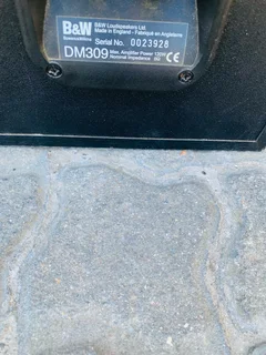 Bowers and winkins DM309 speakers working 100% R3250 not negotiable and no scammers please
