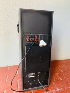 Yamaha powerfull active subwoofer YST-SW160 working 100% for only R2500 not negotiable please