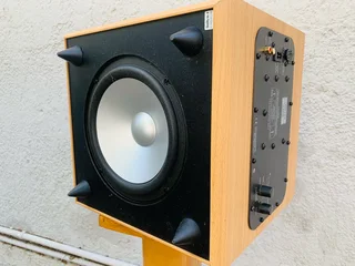 Jamo active subwoofer in excellent working condition for only R2000 not negotiable and no scammers