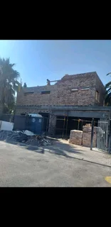 BRICKLAYER, PLASTERER, SKIMMER, TILER, PAINTER LOOKING FOR WORK.