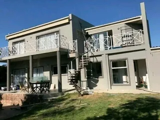 BRICKLAYER, PLASTERER, SKIMMER, TILER, PAINTER LOOKING FOR WORK URGENTLY