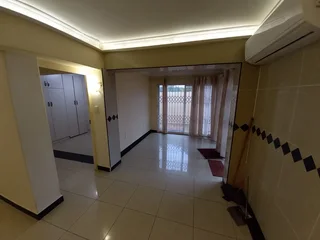 La Lucia Spacious Secure Garden Cottage