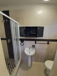 La Lucia Spacious Secure Garden Cottage