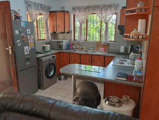 Durban North Spacious pet friendly garden cottage