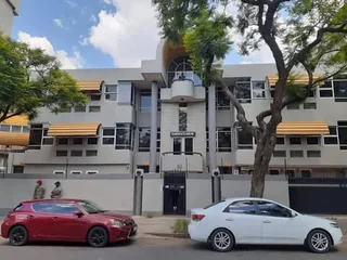 CLEAN &amp; SECURE ACCOMMODATION FOR STUDENTS &amp; YOUNG PROFESSIONALS.