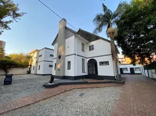 AFFORDABLE CLEAN &amp; SECURE ACCOMMODATION