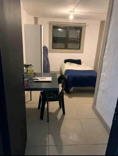 COMFORTABLE ACCOMMODATION (STUDENTS &amp; YOUNG PROFESSIONALS)