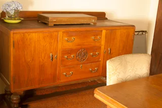 6 seater or 4 seater dining room with a leaf insert set and sideboard