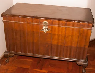 Wooden Linnen Chest excellent condition