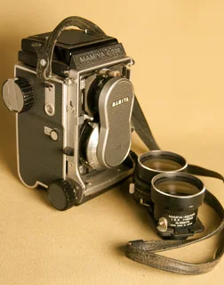 Mint condition Mamiya C220 Professional. Standard 105mm &#43; wide angle 65mm lenses