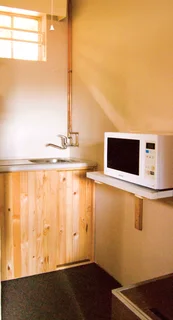 Save and secure Garden Cottage for one near Emmarentia Dam