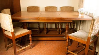 6 seater/ 4 seater dining room with a leaf insert set and sideboard