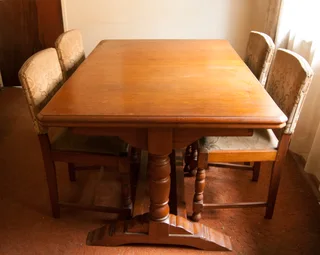 6 seater/ 4 seater dining room with a leaf insert set and sideboard