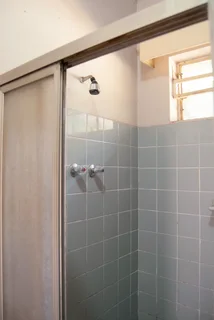 Save and secure Garden Cottage for one near Emmarentia Dam