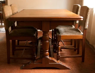 6 seater/ 4 seater dining room with a leaf insert set and sideboard