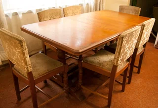 6 seater/ 4 seater dining room with a leaf insert set and sideboard