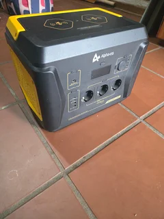 Blackbee 1000 UPS (1kW)
