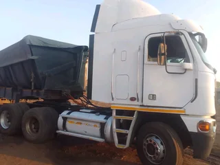 White freightliner truck