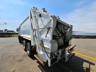 White Compactor trucks sale