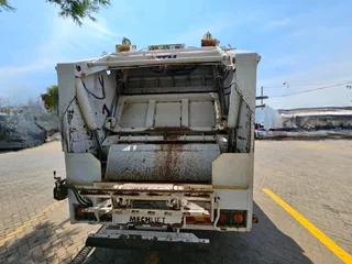 White Compactor trucks sale