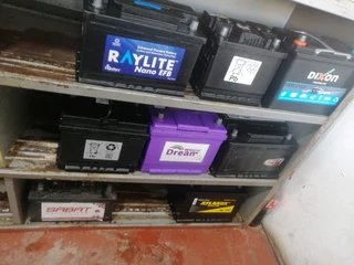 Im selling hood second hand batteries from