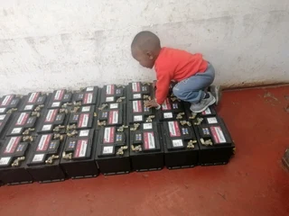 Hi im selling second hand batteries