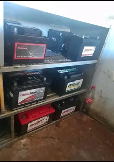 Hi there im selling second hand car from