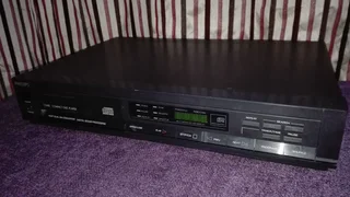 1 X PHILLIPS 482 CD-PLAYER FOR SALE!!