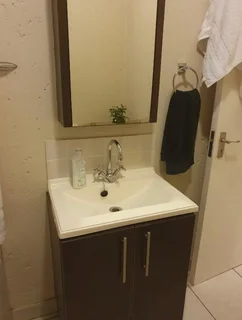 Studio apartment for sale in Beverly gardens Randburg