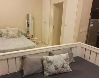 Studio apartment for sale in Beverly gardens Randburg