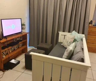 Studio apartment for sale in Beverly gardens Randburg