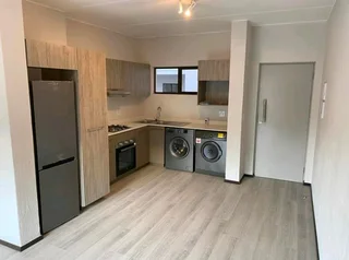 2bed and 1 bath ground floor apartment at Fourways Broadacres