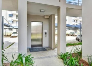 2bed 1bath ground floor apartment in Broadacres Fourways