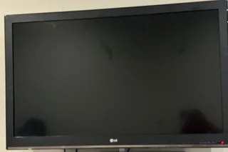 I’m selling my TV(42-inch)