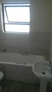 BRACKENFELL - 2 BEDROOM APARTMENT